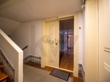 Apartamento T8 à venda na Rua da Saudade s/n
