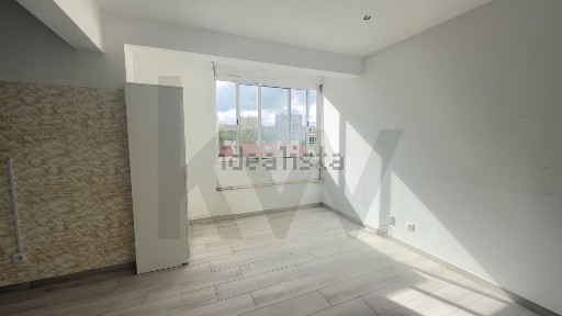 Apartamento T0 à venda na Rua José Gomes Ferreira s/n