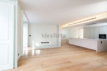 Apartamento T2 à venda na Rua de Santa Isabel, 146