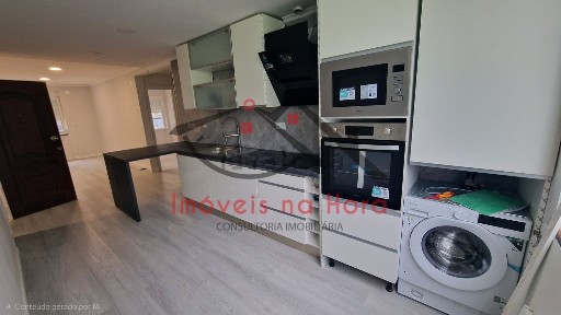 Apartamento T2 à venda na Charquinho
