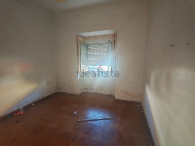 Apartamento T2 à venda na Rua Alves Redol