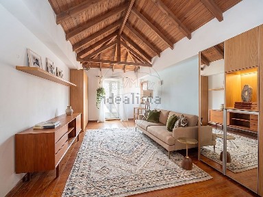 Apartamento T1 à venda na Rua dos Poiais de São Bento