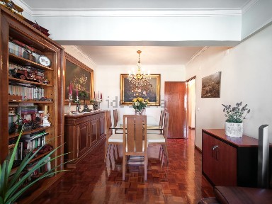 Apartamento T2 à venda na Algés