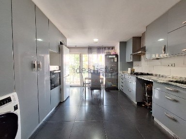 Apartamento T2 à venda no Centro da Amadora