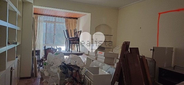 Apartamento T4 à venda na Rua António Sérgio, 1