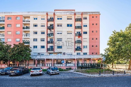 Apartamento T2 à venda na Rua Ribeiro dos Reis