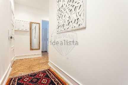 Apartamento T4 à venda na Estrada das Laranjeiras