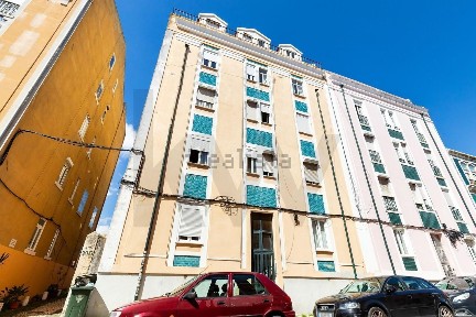 Apartamento T3 à venda na Rua Dom Carlos de Mascarenhas s/n