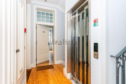 Apartamento T1 à venda na Rua da Madalena, 129