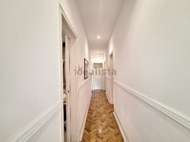 Apartamento T4 à venda na Rua António Gonçalves