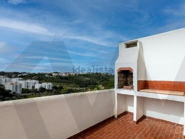 Apartamento T3 à venda na Rua Mário Viegas s/n