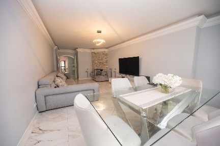 Apartamento T4 à venda na Rua Dona Luísa de Gusmão, 2