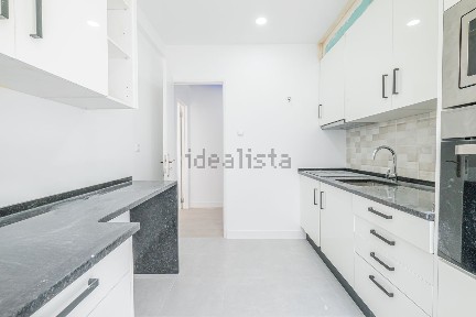 Apartamento T1 à venda na Avenida Brasília s/n