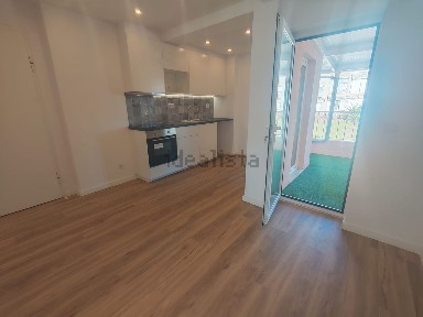 Apartamento T2 à venda na Rua Bastos Nunes