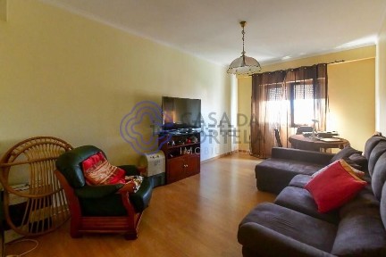 Apartamento T2 à venda na Agualva