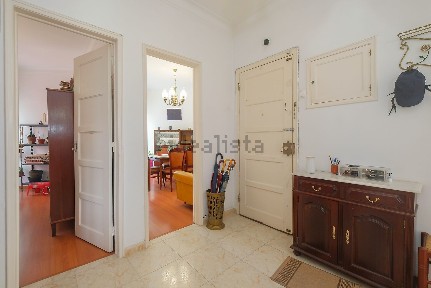 Apartamento T2 à venda na Rua Professor Egas Moniz