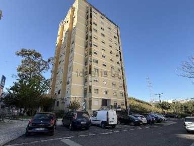 Apartamento T3 à venda na Rua Guilherme de Azevedo, 1