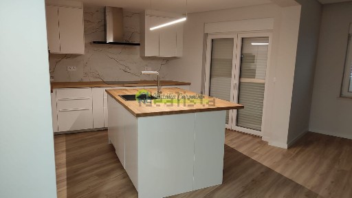 Apartamento T3 à venda na Bom Sucesso