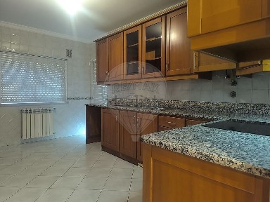 Arrendamento de apartamento T2 na Rua Gil Vicente