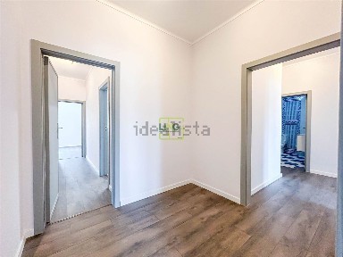 Arrendamento de apartamento T4 na Rua Mousinho Magro
