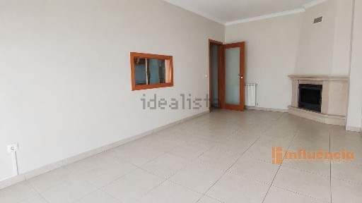 Arrendamento de apartamento T2 na Rua a, 3