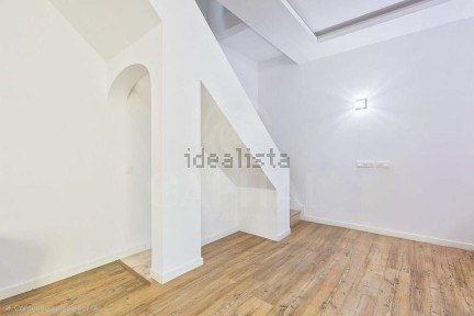 Casa ou moradia à venda na Rua Cândido Guerreiro, 5