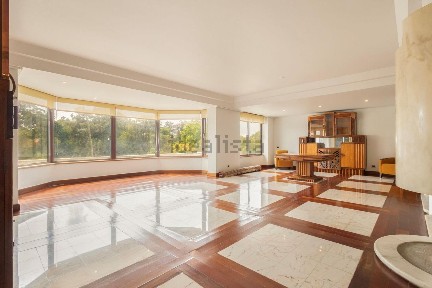 Apartamento T4 à venda no Campo Grande, 220