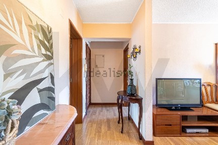 Apartamento T3 à venda na Avenida Mouzinho de Albuquerque s/n