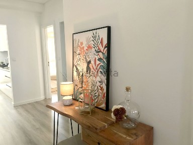 Apartamento T3 à venda na Rua Manuel Múrias