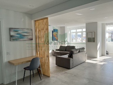 Arrendamento de apartamento T2 na Rua Jornal do Algarve, 50