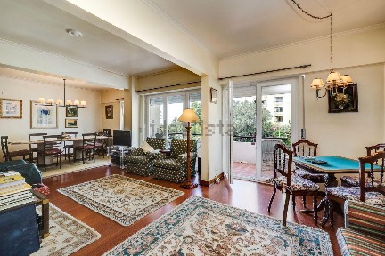 Duplex à venda na Alameda Calouste Gulbenkian s/n