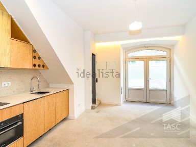 Apartamento T1 à venda na Rua do Paraíso, 32