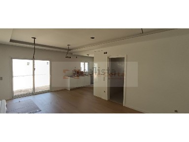 Apartamento T2 à venda na Rua Boavida Canada