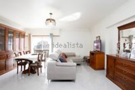 Apartamento T3 à venda na Rua Jaime Cortesão