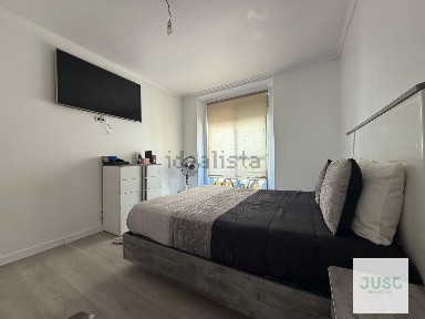 Apartamento T2 à venda na Rua Sousa Viterbo
