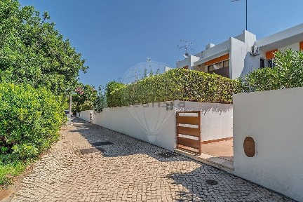 Arrendamento de apartamento T3 no Largo da Igreja