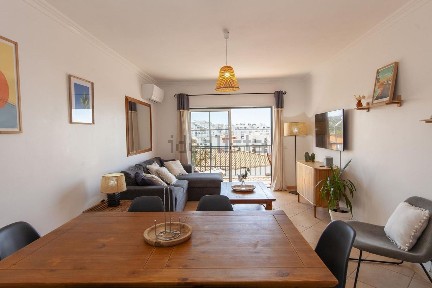 Arrendamento de apartamento T2 no Beco das Alegrias