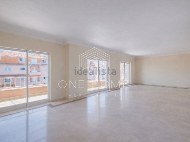 Duplex à venda na Rua dos Sobreiros