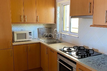 Arrendamento de apartamento T1 na Rua Marquês de Pombal, 214