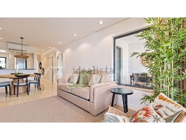 Arrendamento de apartamento T2 na Rua da Bélgica, 7