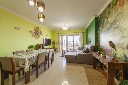 Arrendamento de apartamento T3 na Rua Convento Senhora da Glória