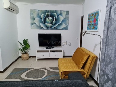 Arrendamento de apartamento T2 no Largo da República, 6 b