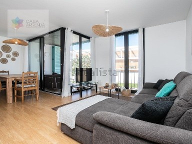 Arrendamento de apartamento T2 na Rua Capitão Nobre Canelas, 18 r