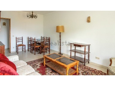 Arrendamento de apartamento T2 na Rua Manuel João Paulo Rocha