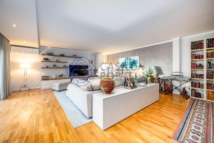 Duplex à venda na Rua Amarelhe, 18