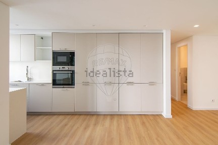 Apartamento T2 à venda na Arroja