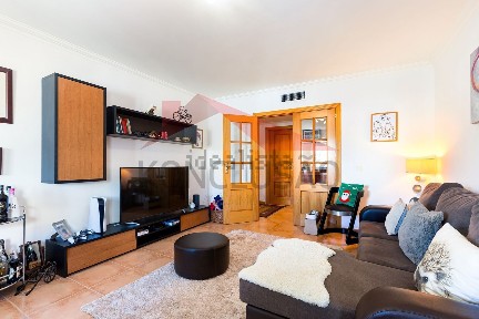 Apartamento T3 à venda na Praceta João Gonçalves Zarco