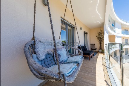 Apartamento T2 à venda na Rua Actor António Sacramento, 16