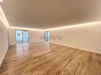 Apartamento T3 à venda na Dafundo