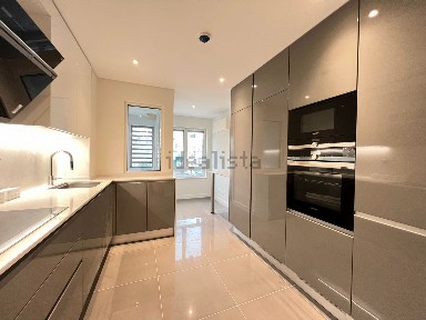 Apartamento T3 à venda na Dafundo